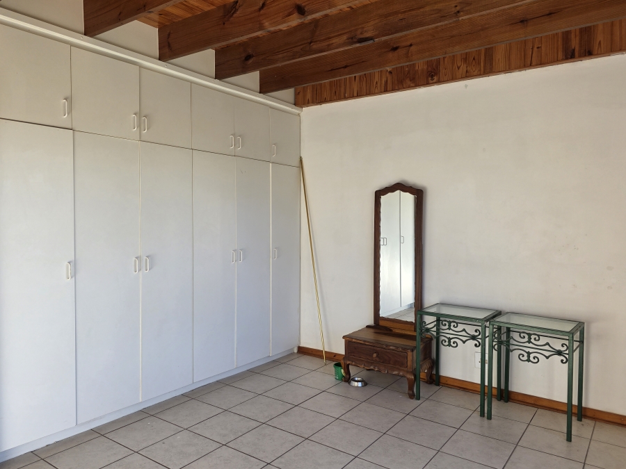 4 Bedroom Property for Sale in Noorsekloof Eastern Cape